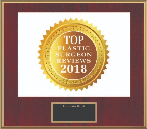 Top Plastic Surgeon Reviews 2018 gold seal award plaque on burgundy frame